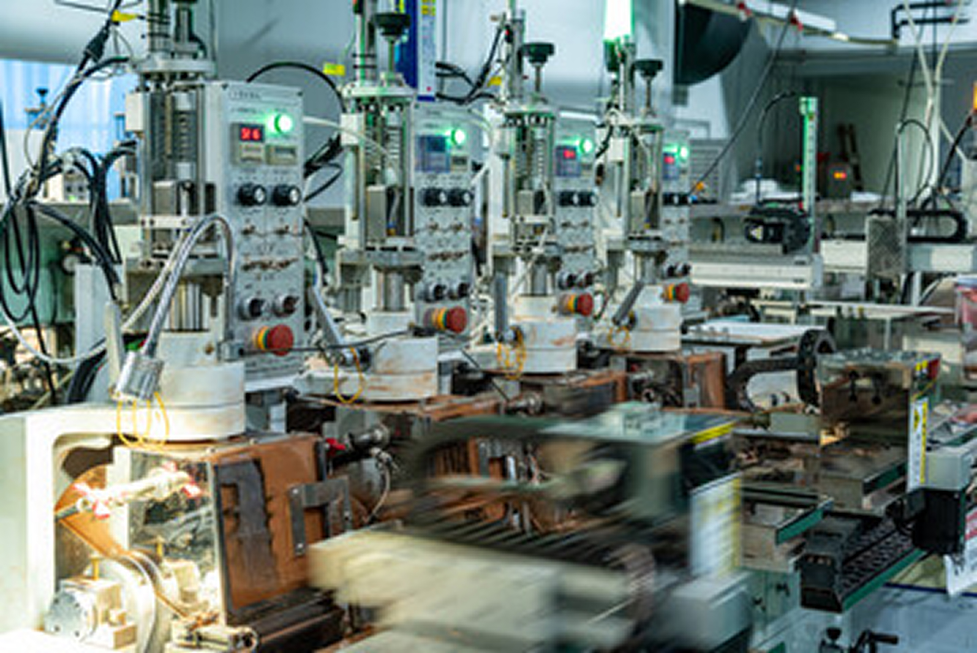 自動化設備株8選｜FA・ロボット・マテハンの主役を徹底解説