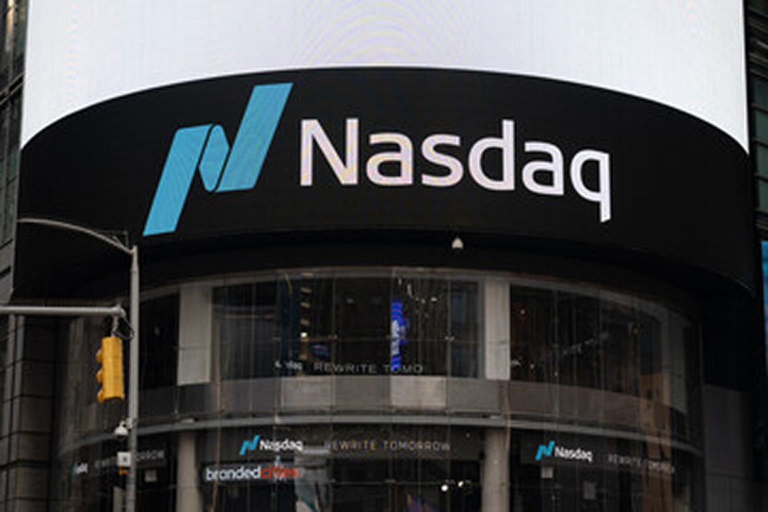 NASDAQ 動向 予想 2026年：金利・AI投資・収益サイクルから読み解く中期シナリオ